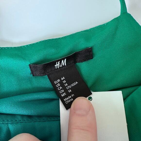 H&M Pleated Party Dress - Picture 7 of 7